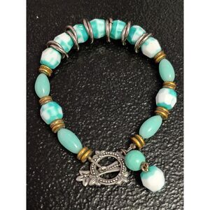 Vintage Beaded Bracelet with Geometric Cut Seafoam Green & White Stone Metal Spc
